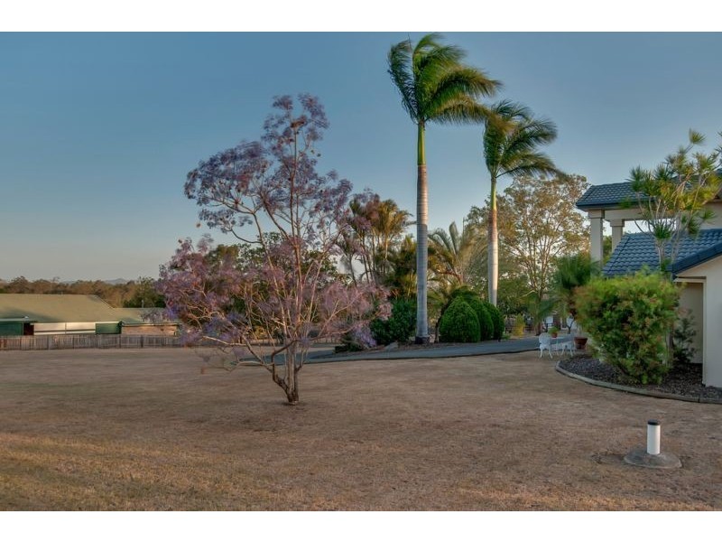 221 Wildey Street, Flinders View QLD 4305