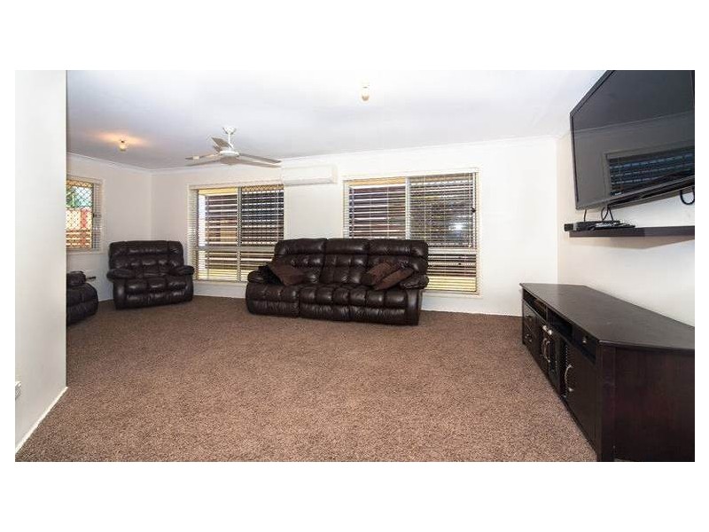 3 Wallace Street, Flinders View QLD 4305