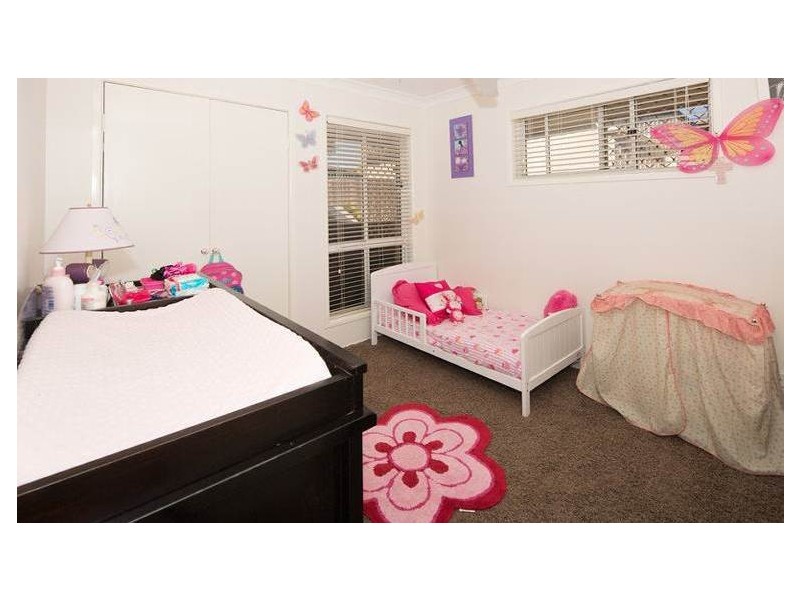 3 Wallace Street, Flinders View QLD 4305