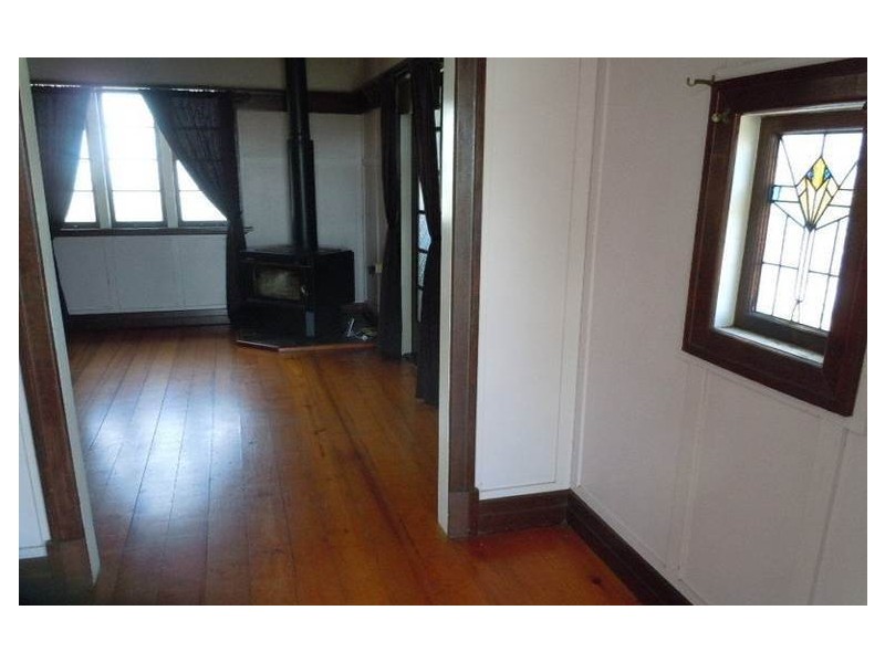 14 Queen Street, Newtown QLD 4305