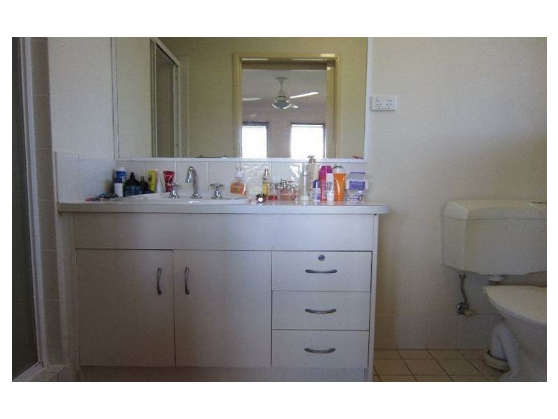 10 Arabian Close, Yamanto QLD 4305
