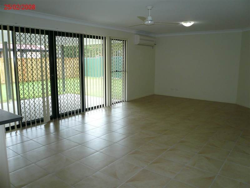 10 Baden Jones Way, North Booval QLD 4304