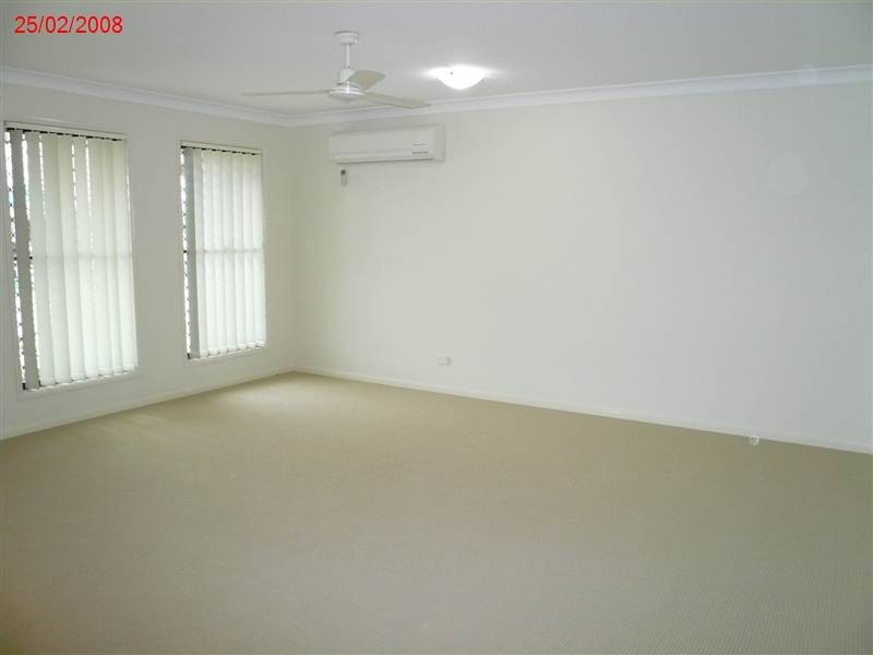 10 Baden Jones Way, North Booval QLD 4304