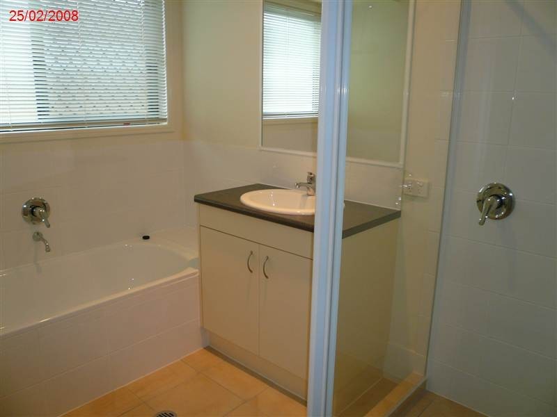 10 Baden Jones Way, North Booval QLD 4304