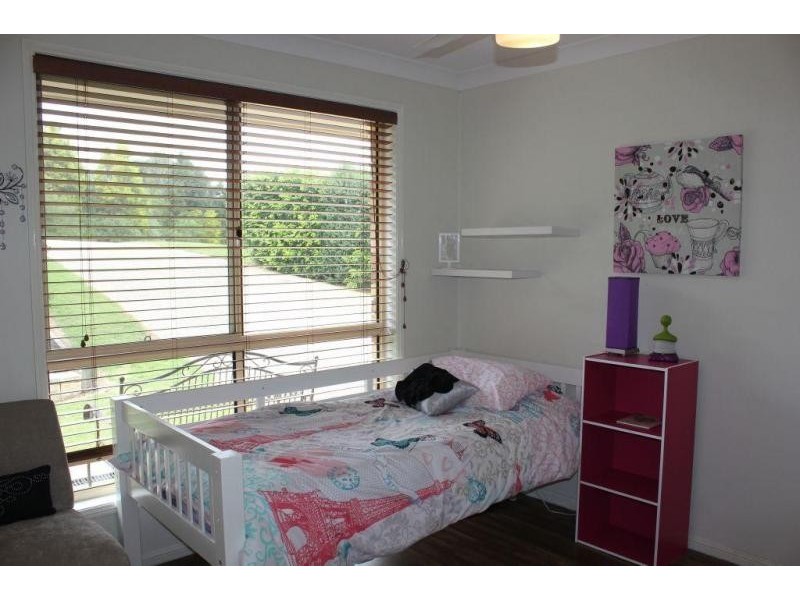 34 Jacana Crescent, Flinders View QLD 4305