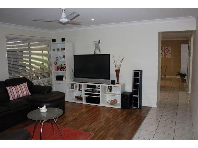 34 Jacana Crescent, Flinders View QLD 4305