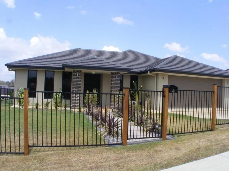 4 Piping Court, Raceview QLD 4305