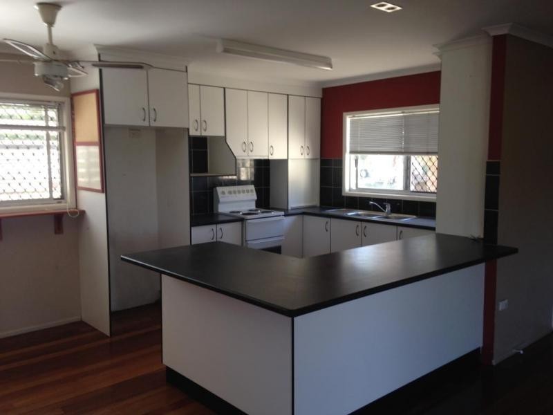 3 Sealy Street, Silkstone QLD 4304