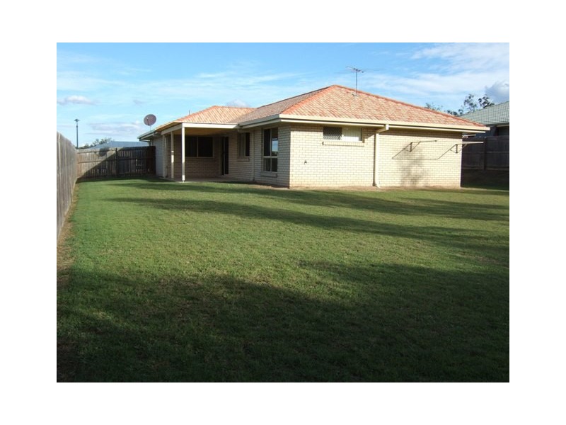 63 Lakeview Drive, Deebing Heights QLD 4306