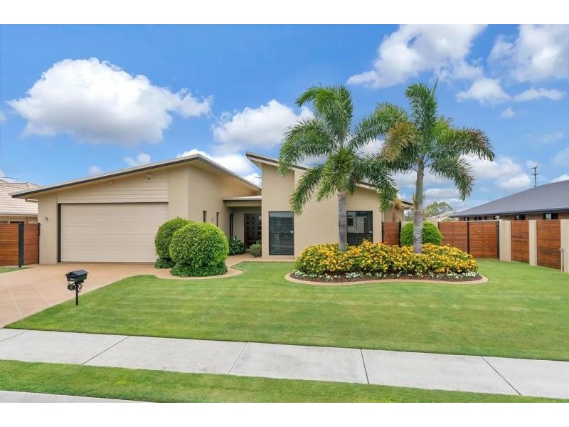 5 McQueen Court, Flinders View QLD 4305