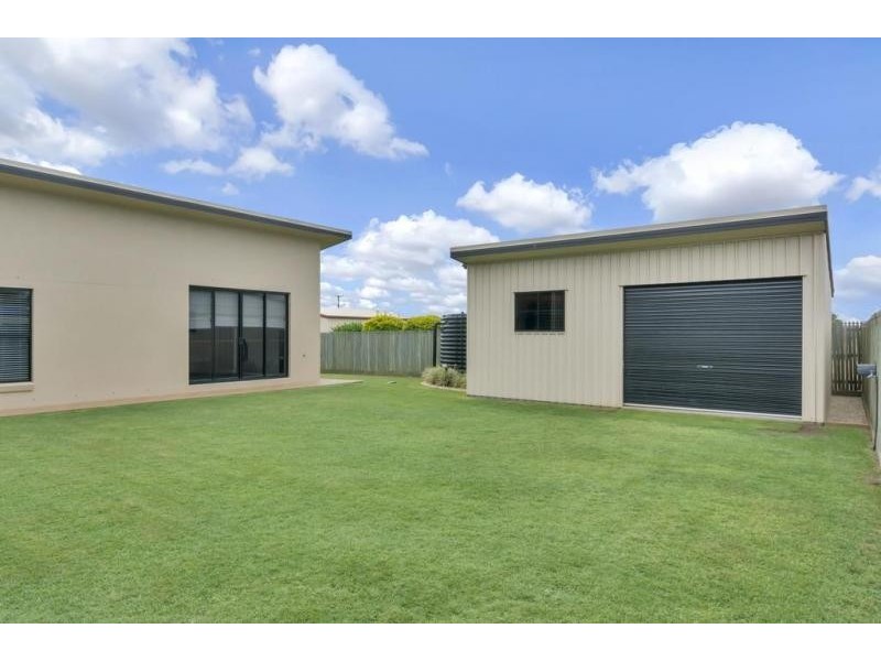 5 McQueen Court, Flinders View QLD 4305