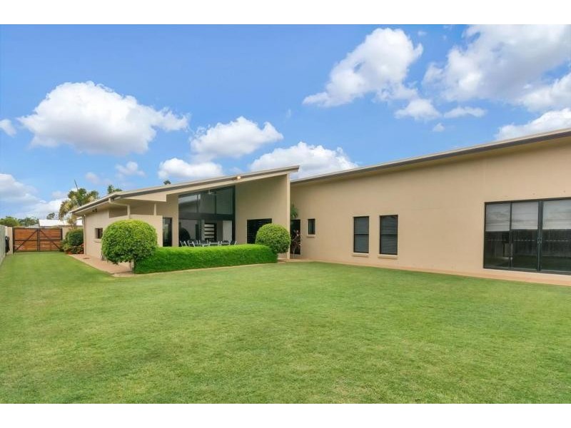 5 McQueen Court, Flinders View QLD 4305