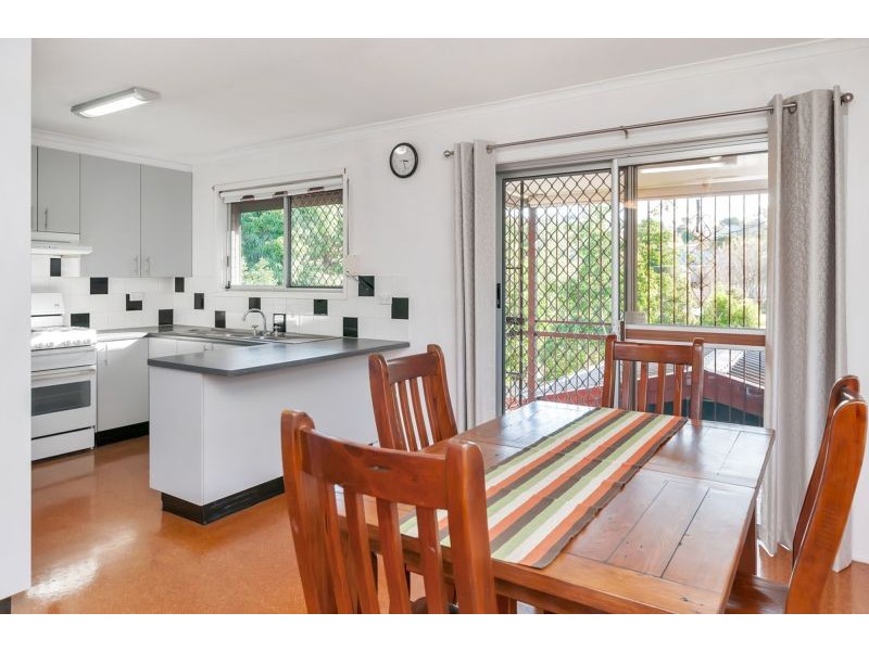 4 Bowen Street, Woodend QLD 4305
