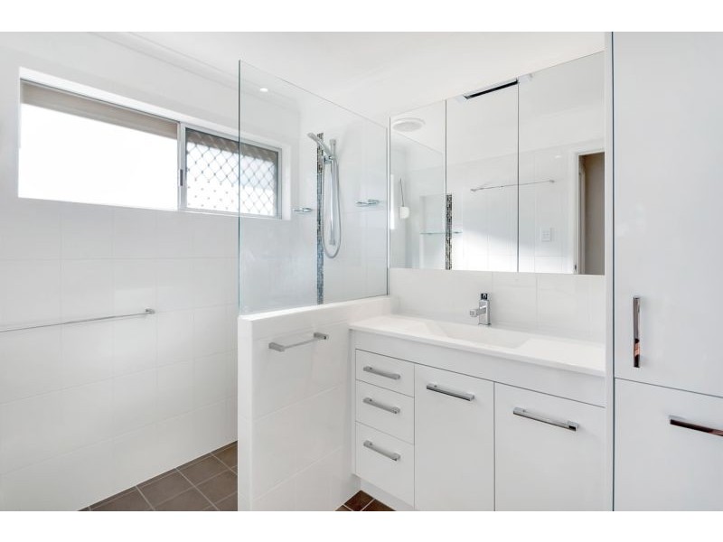 4 Bowen Street, Woodend QLD 4305