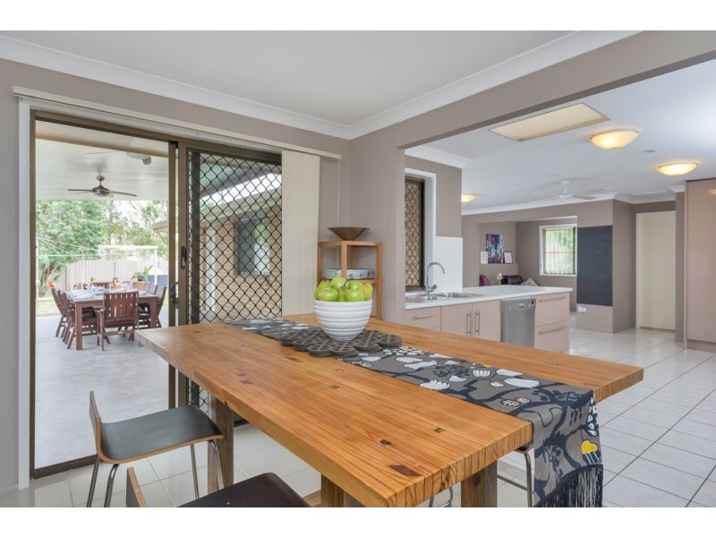 47 Lance Drive, Flinders View QLD 4305