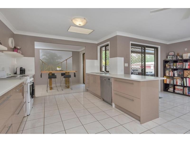 47 Lance Drive, Flinders View QLD 4305