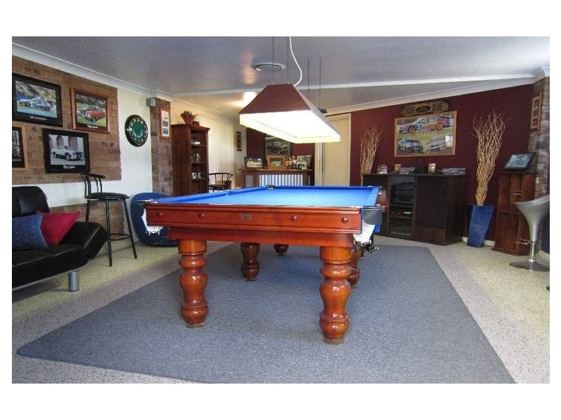 8 Amor Court, Yamanto QLD 4305