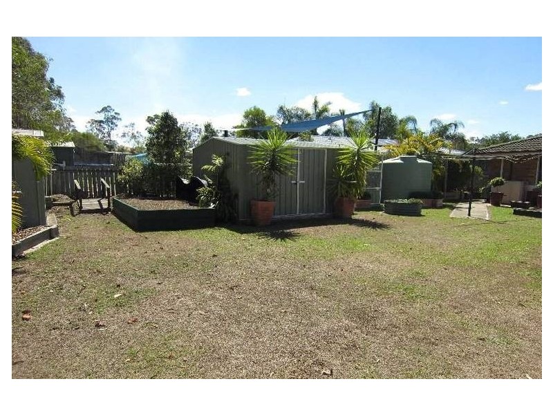 8 Amor Court, Yamanto QLD 4305