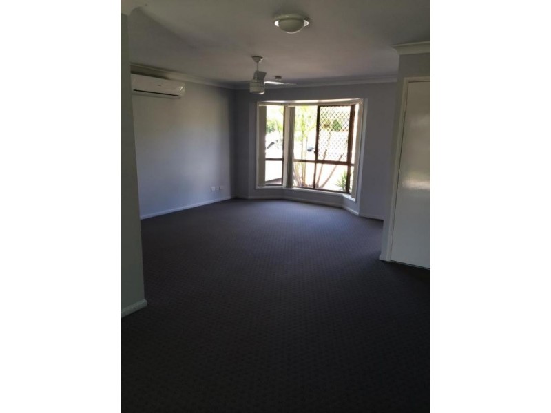 8 Leysdown Court, Yamanto QLD 4305