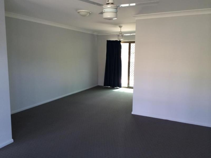 8 Leysdown Court, Yamanto QLD 4305