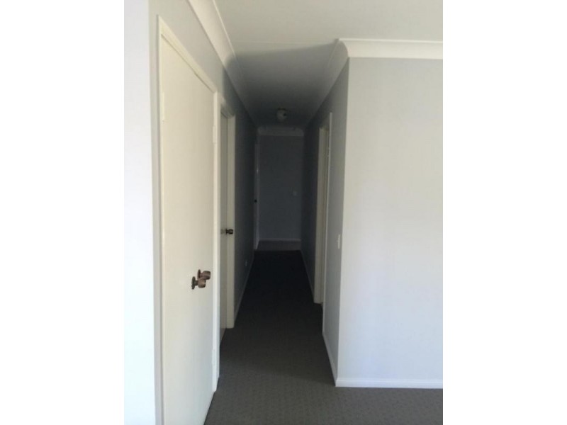 8 Leysdown Court, Yamanto QLD 4305