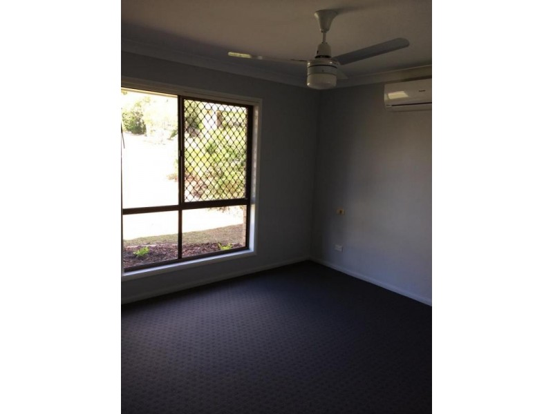 8 Leysdown Court, Yamanto QLD 4305