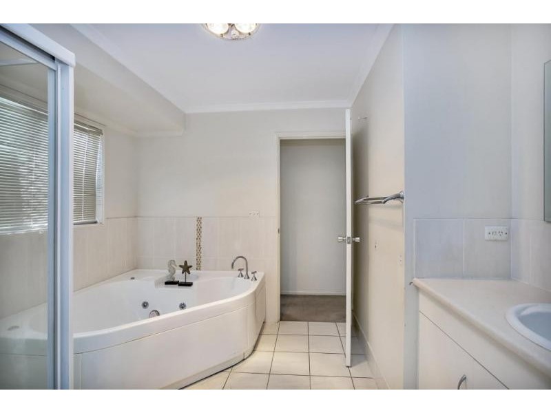 53 Blenheim Crescent, Yamanto QLD 4305