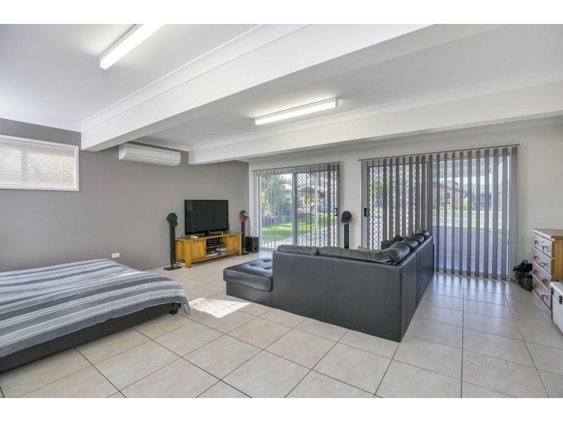 53 Blenheim Crescent, Yamanto QLD 4305