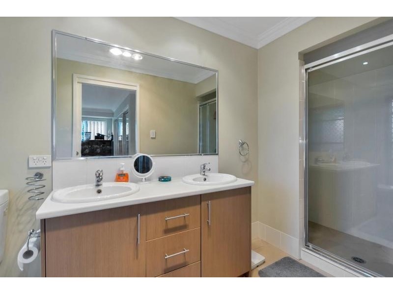 11 Piccadilly Court, Deebing Heights QLD 4306
