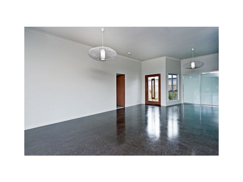 2 Sirmione Court, Raceview QLD 4305