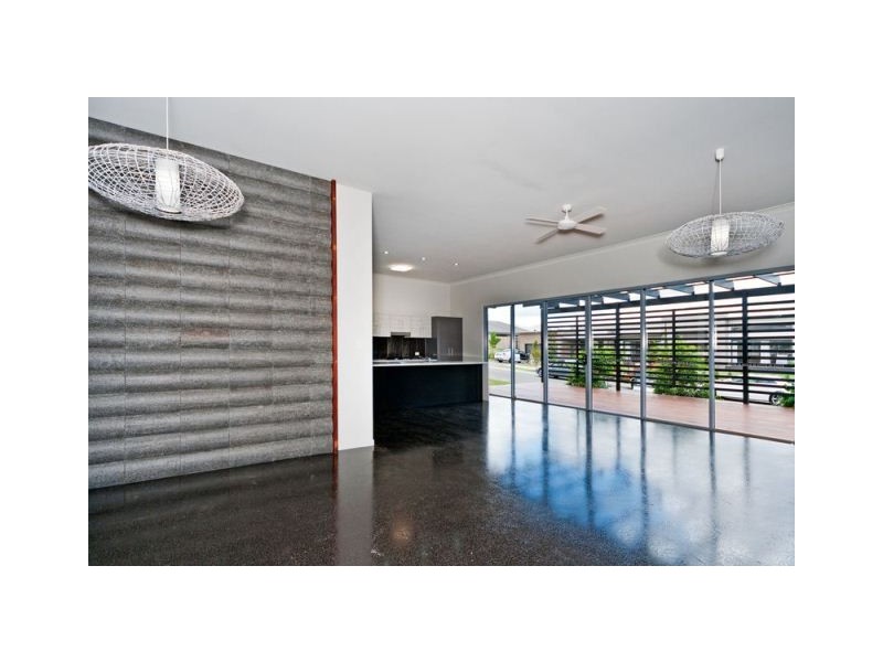 2 Sirmione Court, Raceview QLD 4305