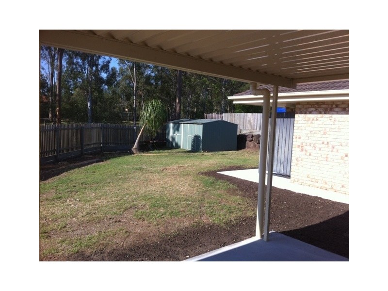 129 Sandalwood Drive, Yamanto QLD 4305