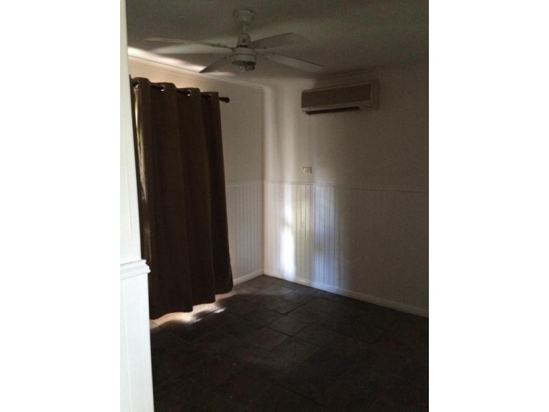 273 Warwick Road, Churchill QLD 4305