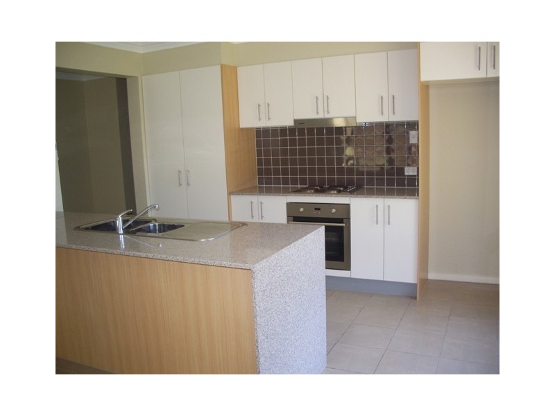 11 Piccadilly Court, Deebing Heights QLD 4306