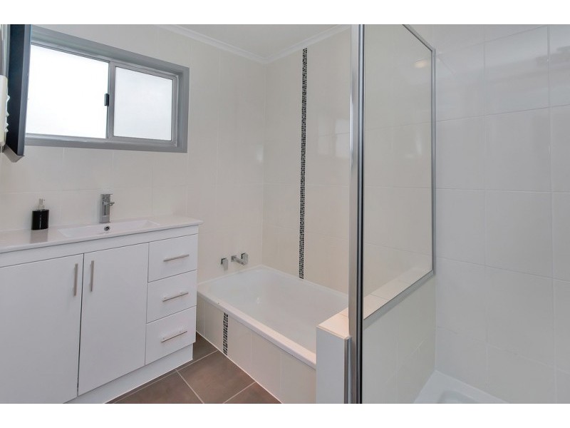 33 Jarrah Street, Raceview QLD 4305
