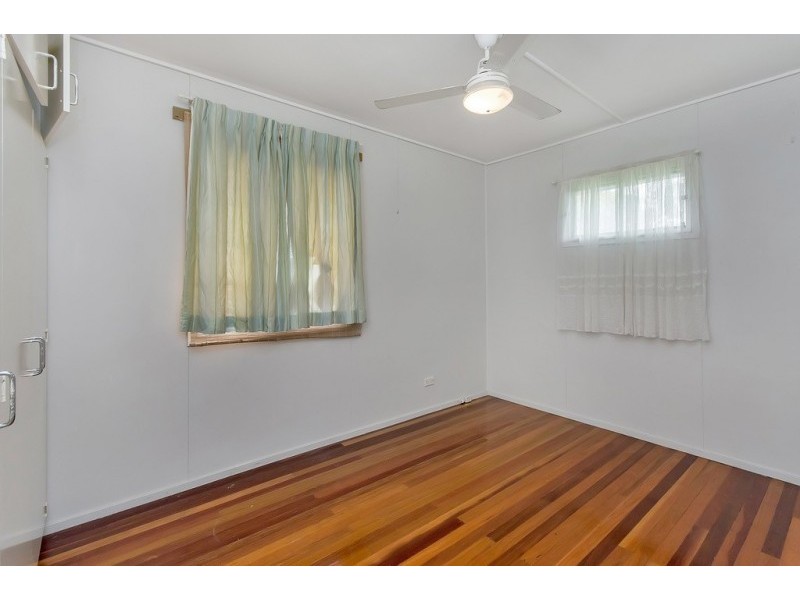 5 Maenporth Street, Leichhardt QLD 4305