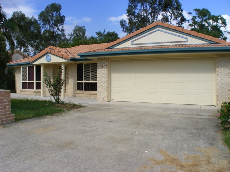 8 Palm Avenue, Raceview QLD 4305