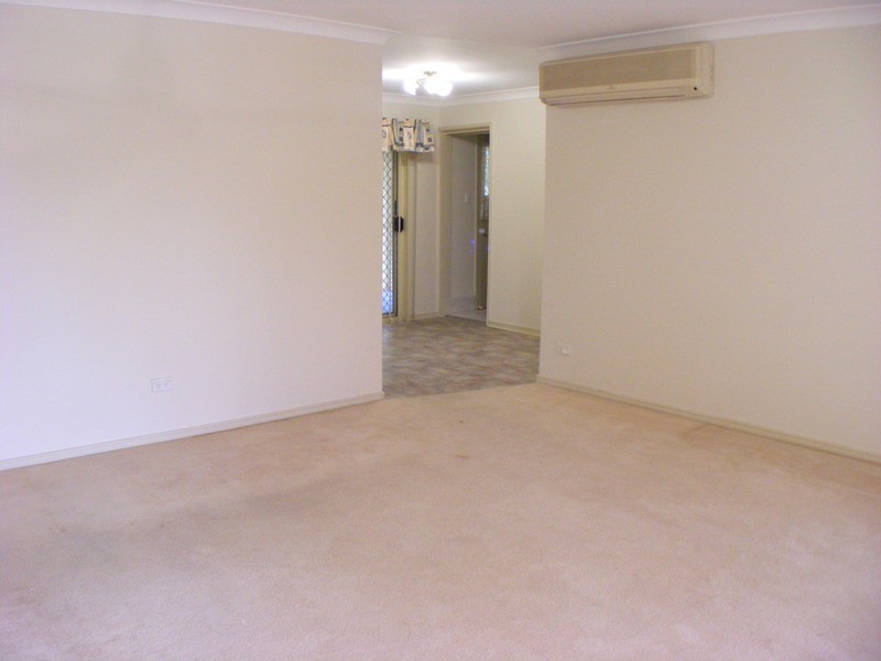 8 Palm Avenue, Raceview QLD 4305