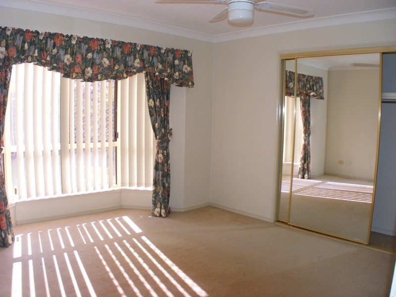 8 Palm Avenue, Raceview QLD 4305