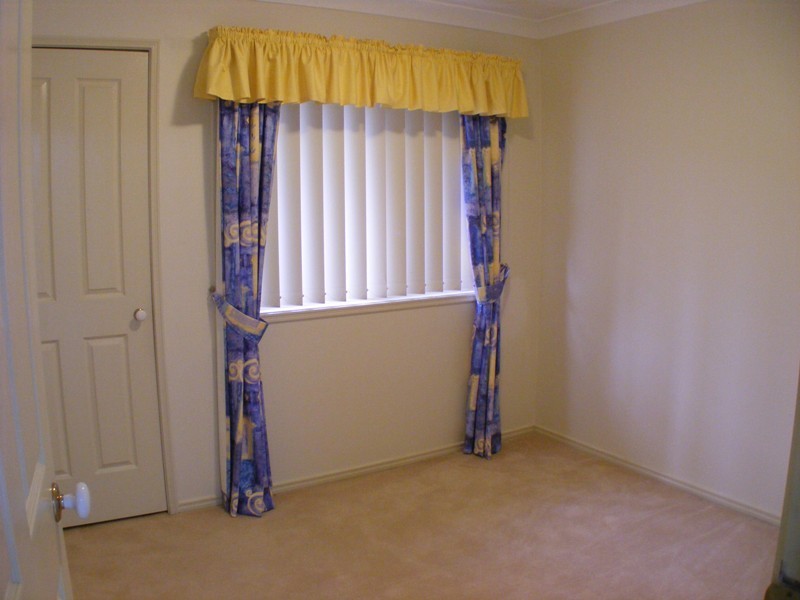 8 Palm Avenue, Raceview QLD 4305