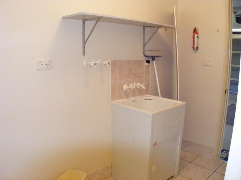 8 Palm Avenue, Raceview QLD 4305