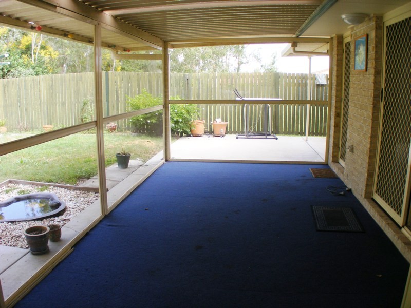 8 Palm Avenue, Raceview QLD 4305