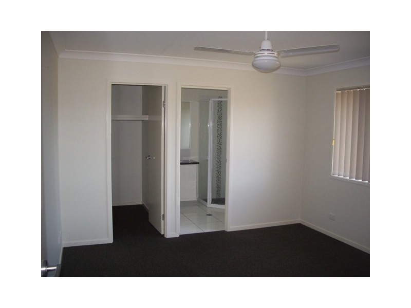 2/6 Aloe Street, Yamanto QLD 4305