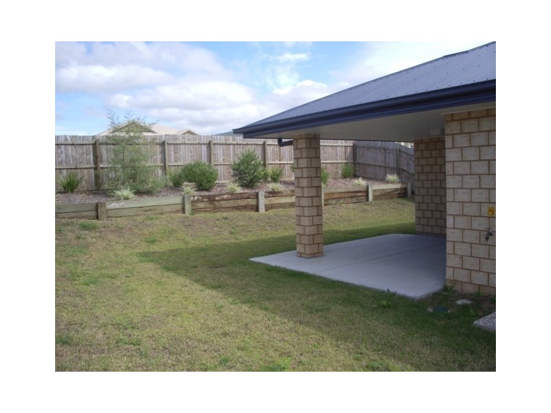 2/6 Aloe Street, Yamanto QLD 4305