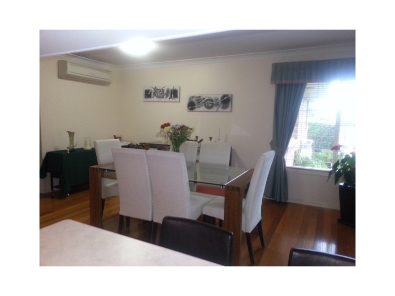 9 Yew Street, Yamanto QLD 4305