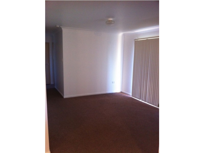 2 Morris Street, Flinders View QLD 4305
