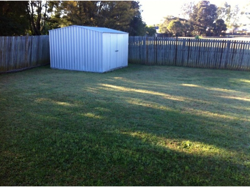 2 Morris Street, Flinders View QLD 4305