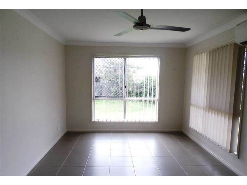 8 Jack Conway Street, One Mile QLD 4305