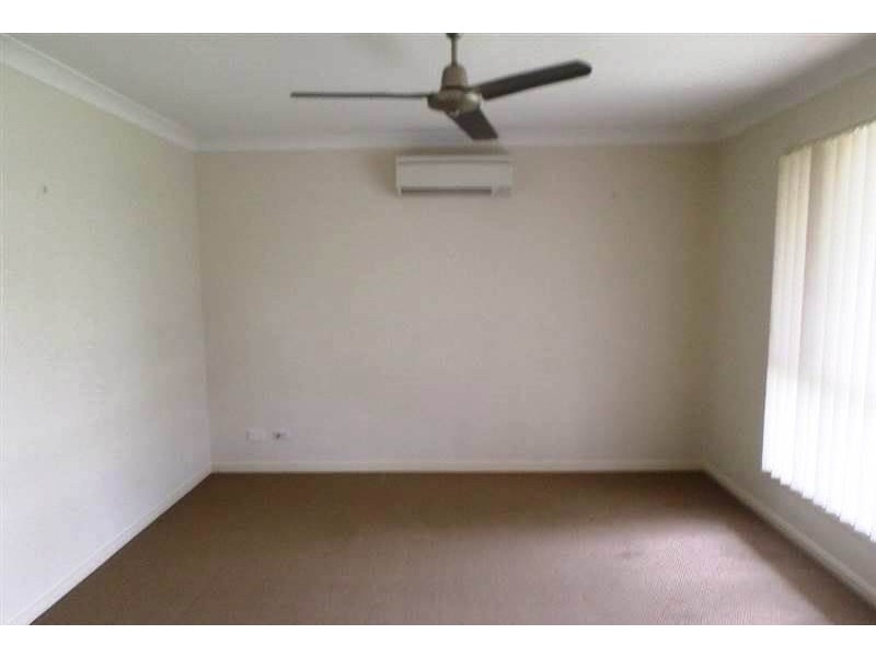 8 Jack Conway Street, One Mile QLD 4305