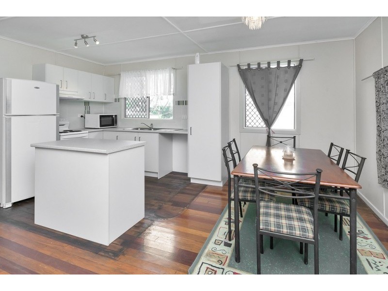 7 Edgar Street, Eastern Heights QLD 4305